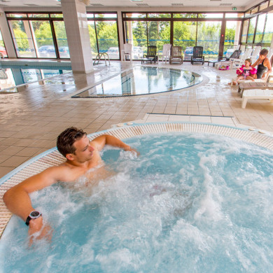 village vacances piscine fournols d auvergne